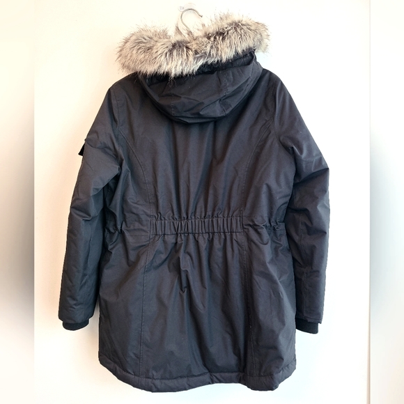 Eddie Bauer black winter parka w/faux fur trimmed hood. Women's petite large. - Picture 2 of 13
